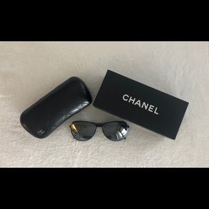 CHANEL sunglasses